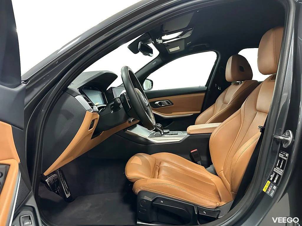 BMW 330 e xDrive Touring M-Sport / Dragkrok / Cockpit 135kW