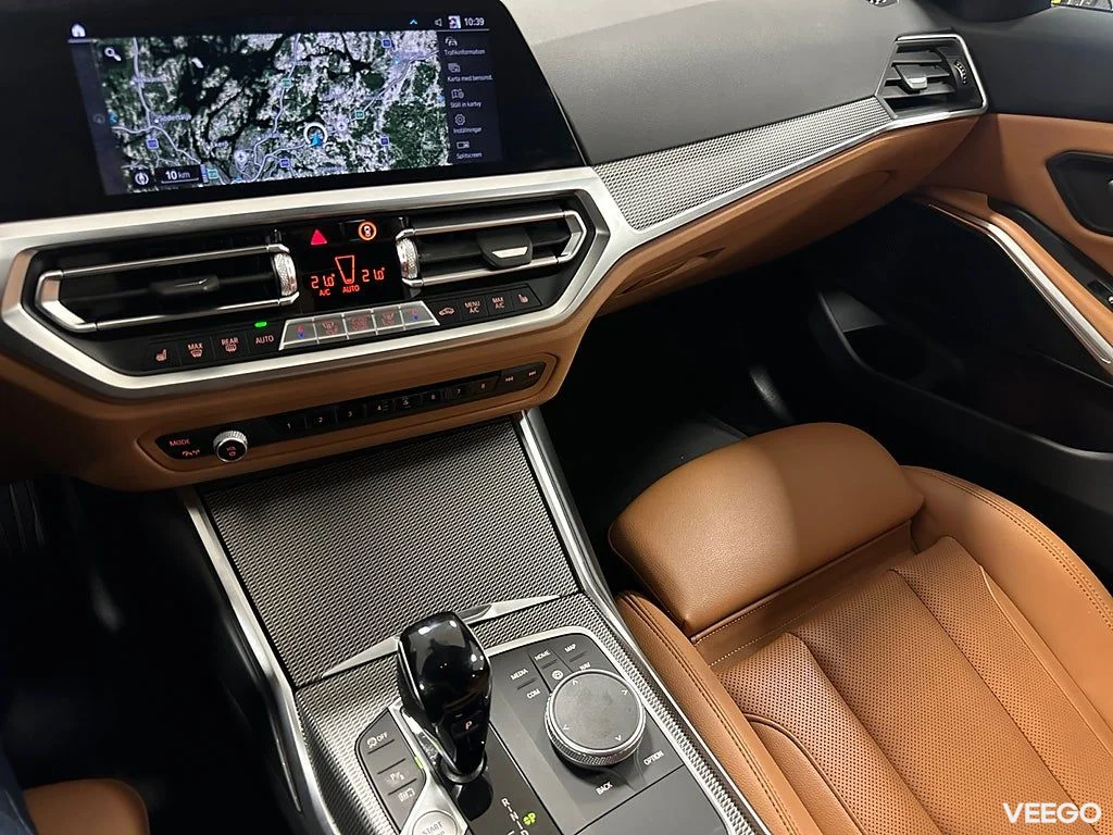 BMW 330 e xDrive Touring M-Sport / Dragkrok / Cockpit 135kW