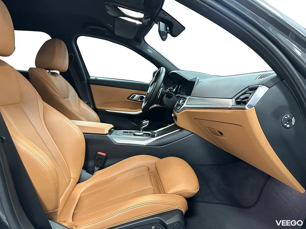 BMW 330 e xDrive Touring M-Sport / Dragkrok / Cockpit 135kW