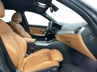 BMW 330 e xDrive Touring M-Sport / Dragkrok / Cockpit 135kW thumbnail