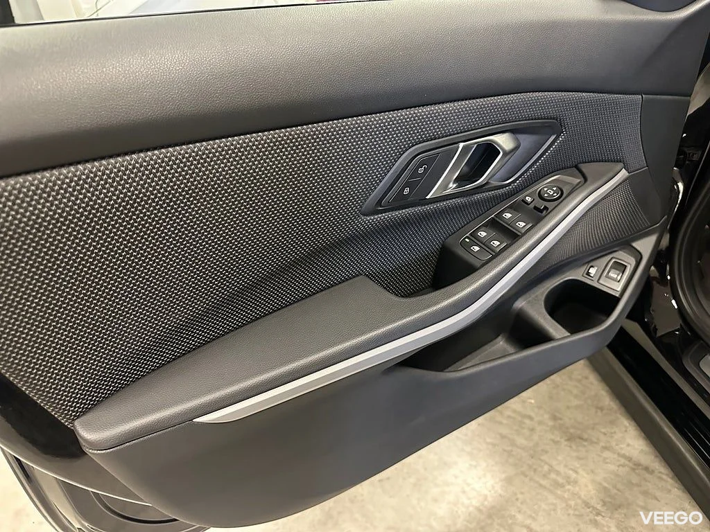 BMW 330 e xDrive Touring 292hk / Widescreen 215kW