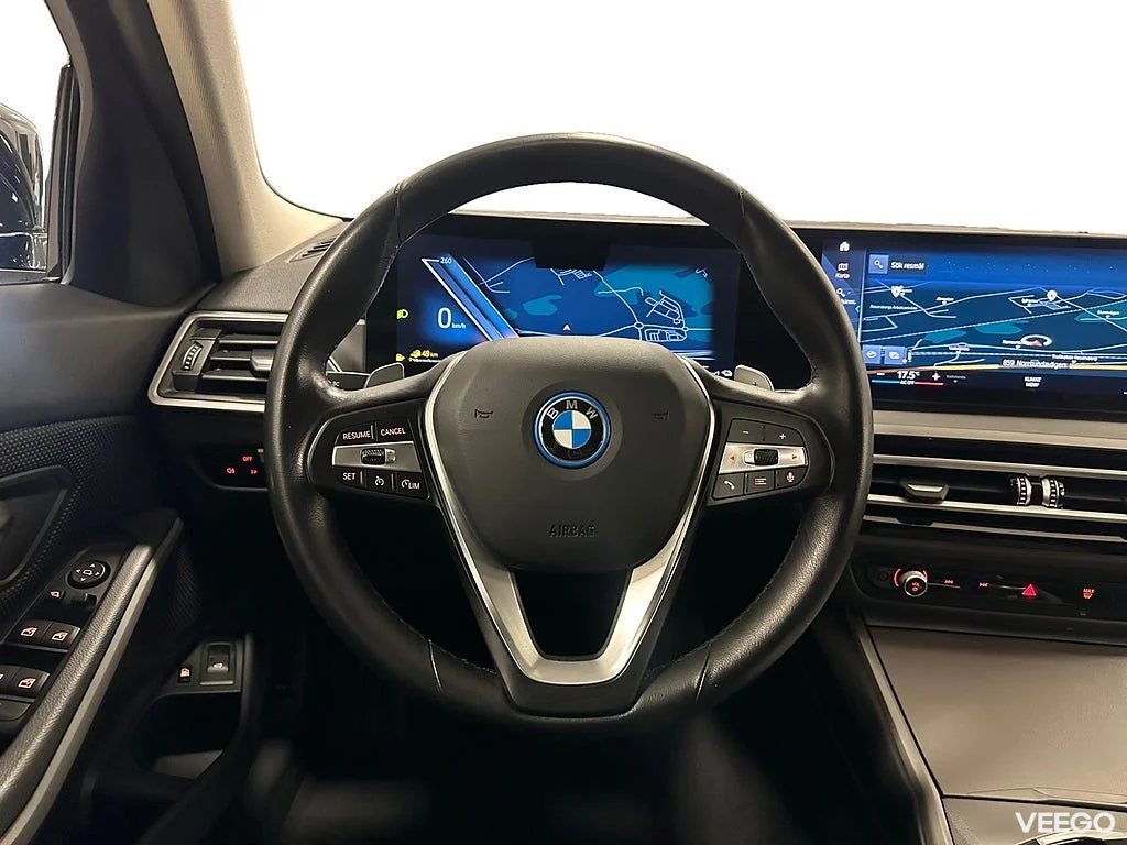 BMW 330 e xDrive Touring 292hk / Widescreen 215kW