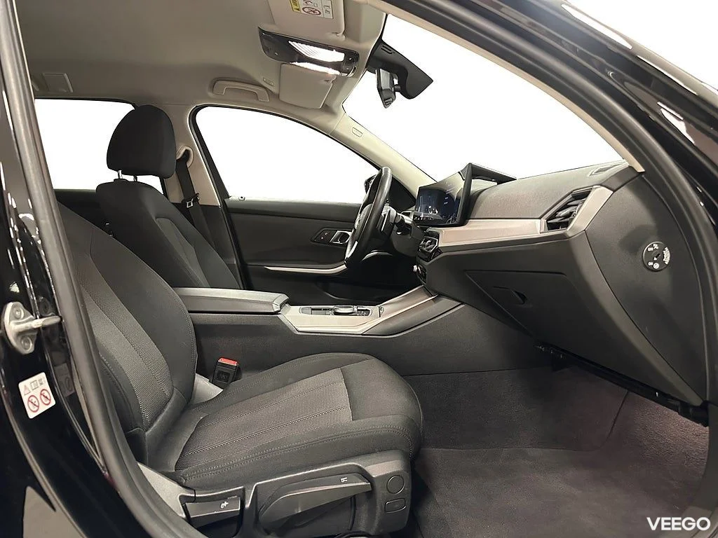 BMW 330 e xDrive Touring 292hk / Widescreen 215kW