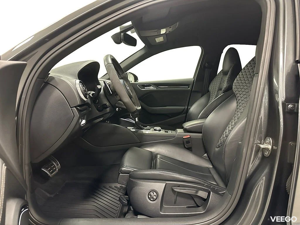Audi RS 3 Sedan 400HK /Sportavgas /Cockpit /Navi /Sv-Såld 294kW