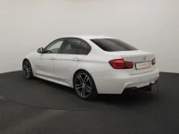 BMW 320 2 135kW thumbnail