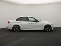 BMW 320 2 135kW thumbnail