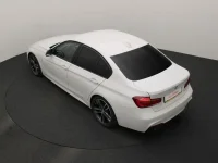 BMW 320 2 135kW thumbnail