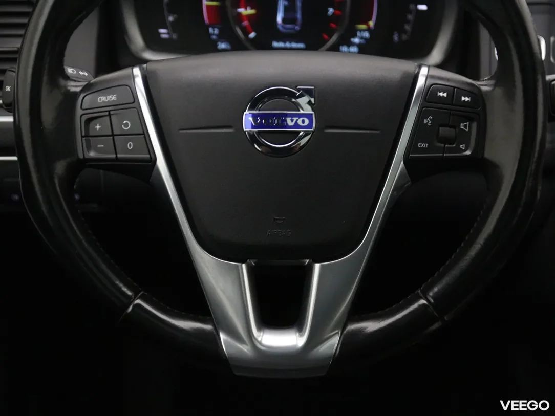 Volvo XC60 2 180kW