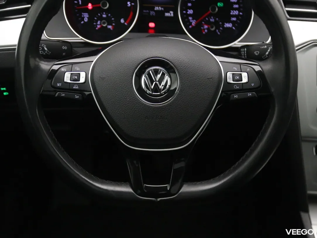 Volkswagen Passat 2 110kW