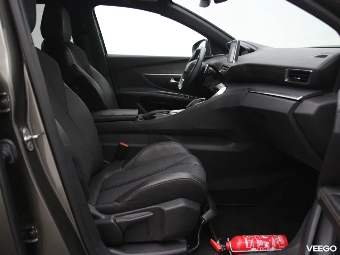 Peugeot 5008 1.6 85kW