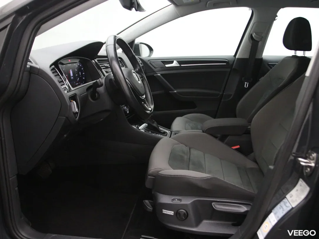 Volkswagen Golf 2 110kW