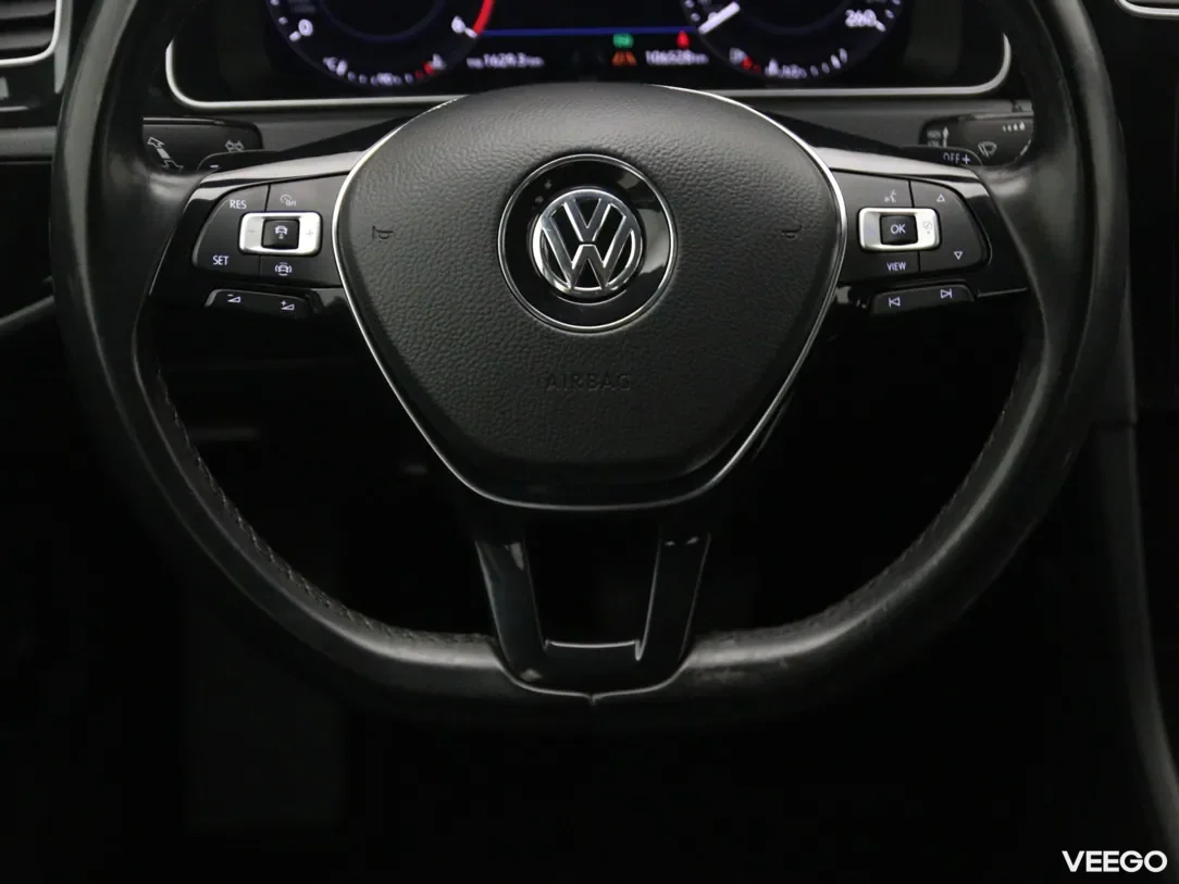 Volkswagen Golf 2 110kW