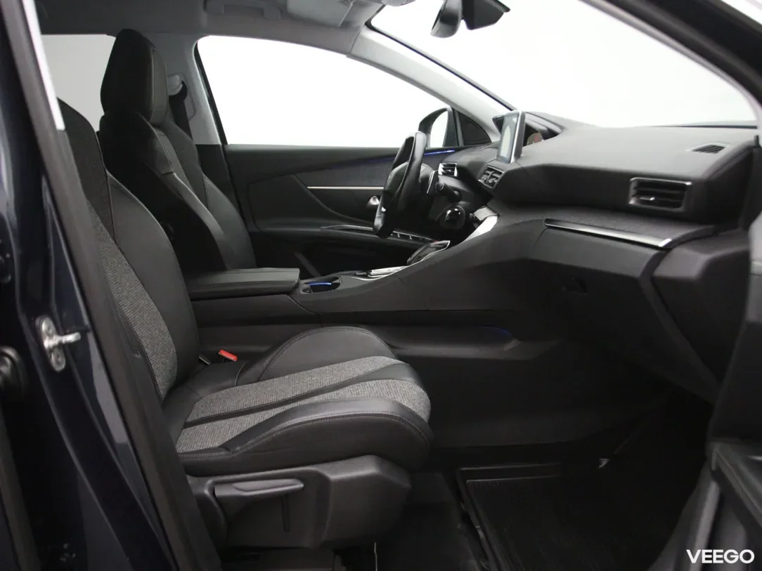 Peugeot 5008 1.6 121kW