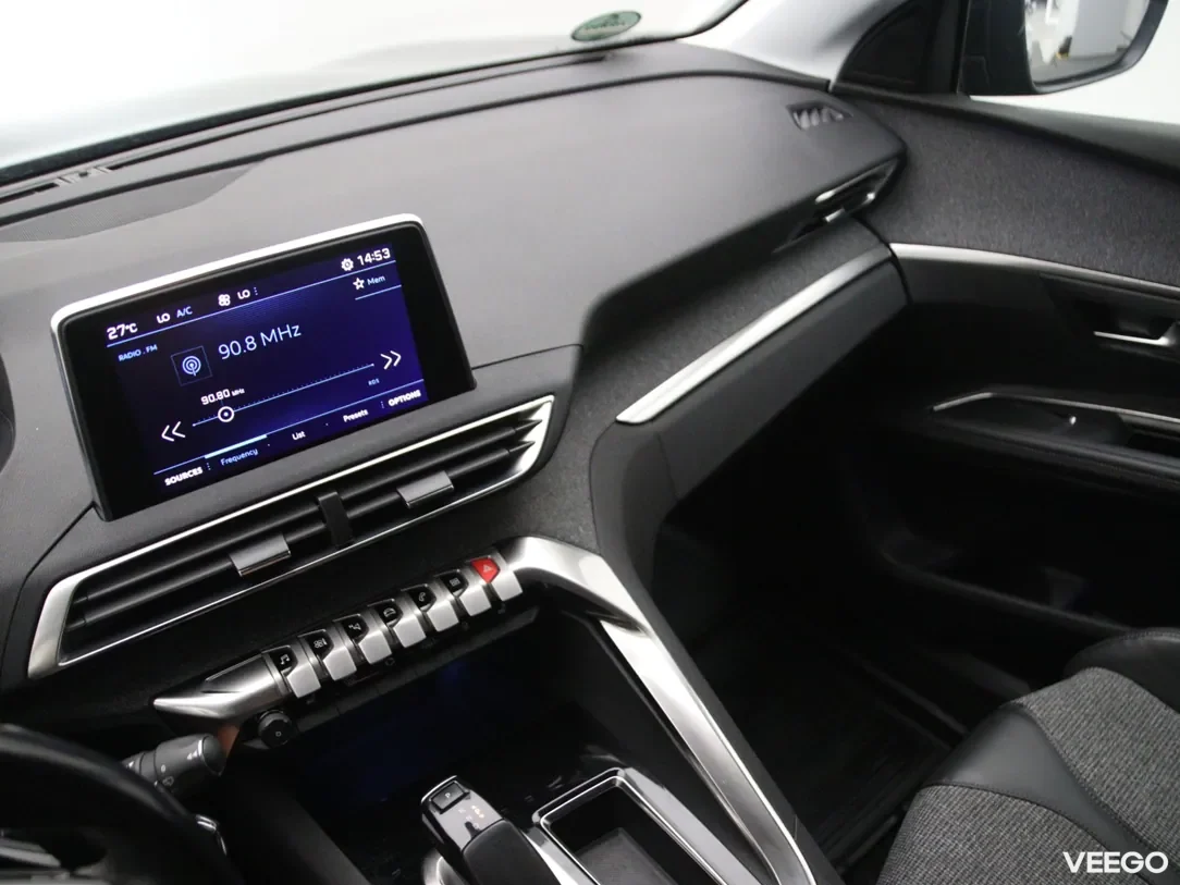 Peugeot 5008 1.6 121kW
