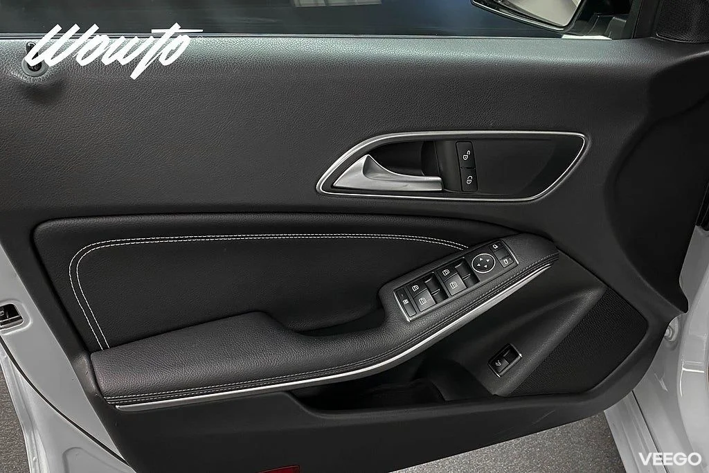 Mercedes-Benz CLA 220 d 177HK /Pano /Drag /CarPlay 130kW