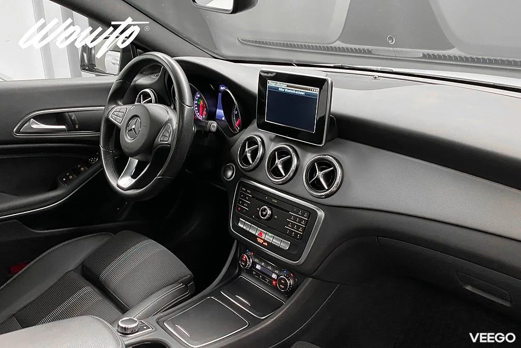 Mercedes-Benz CLA 220 d 177HK /Pano /Drag /CarPlay 130kW