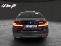 BMW 545 e xDrive M Sport / HUD / Dragkrok / Keyless 210kW