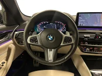BMW 545 e xDrive M Sport / HUD / Dragkrok / Keyless 210kW