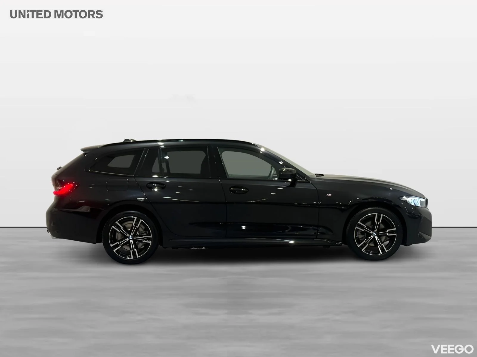 BMW 330 xDrive Touring M Sport Drag Adpt Farth HiFi Kamera 18" 0kW