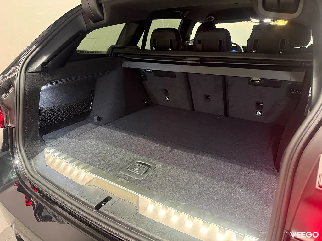 BMW 330 xDrive Touring M Sport Drag Adpt Farth HiFi Kamera 18" 0kW