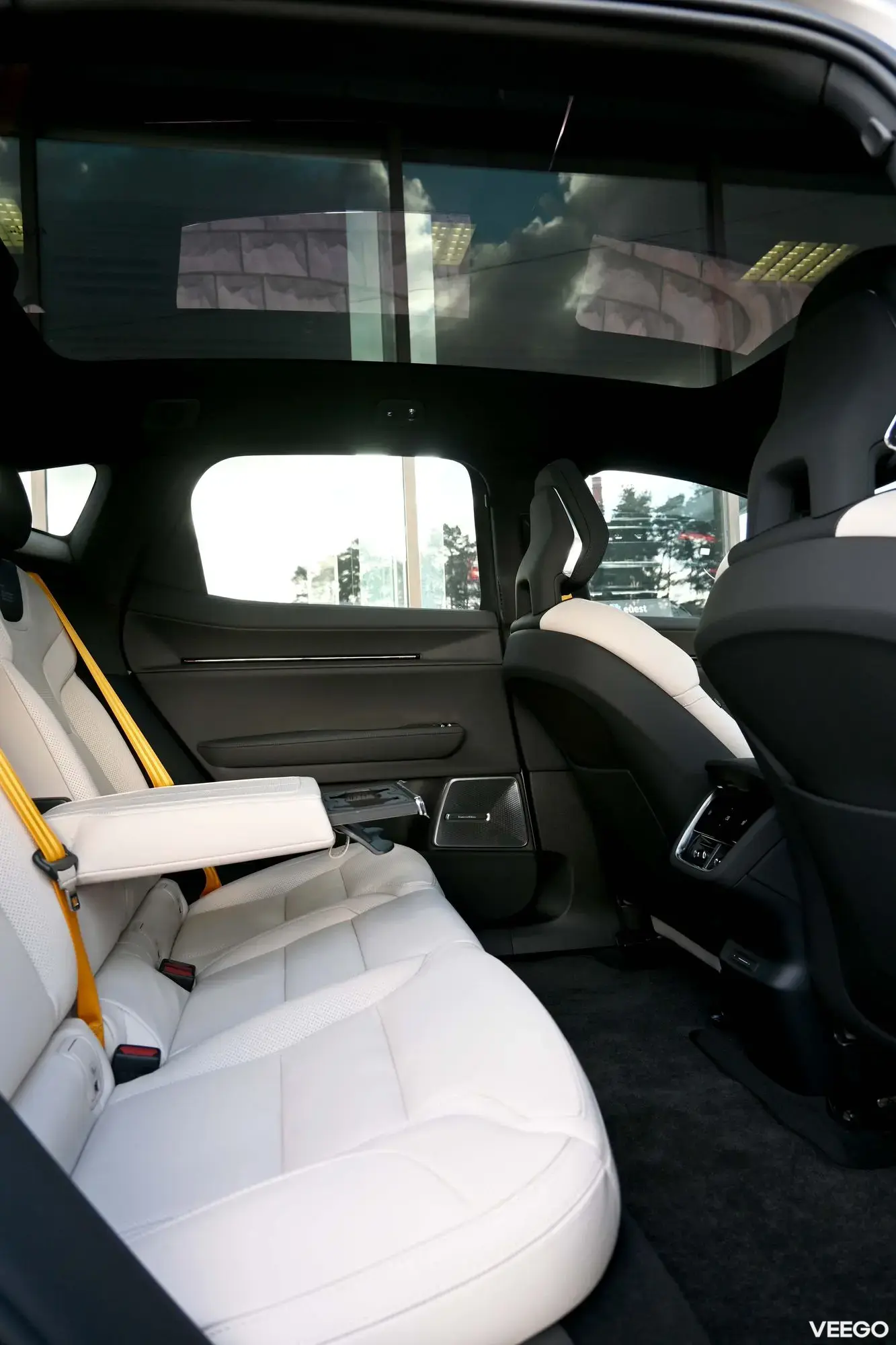 Polestar 3 DUAL B&W LUXURY+ PERFORMANCE PACK XENIUM INTELLI FULL 380kW