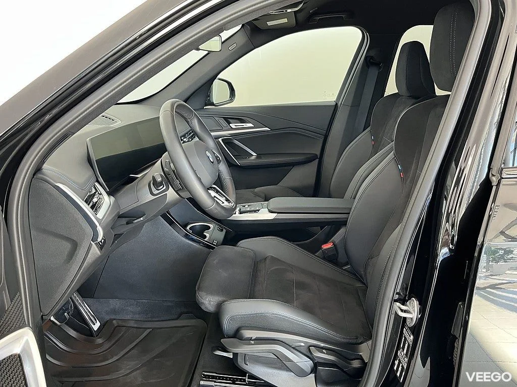 BMW X1 sDrive18i M Sport Drag Rattvärme Sportstolar ParkAssist 0kW