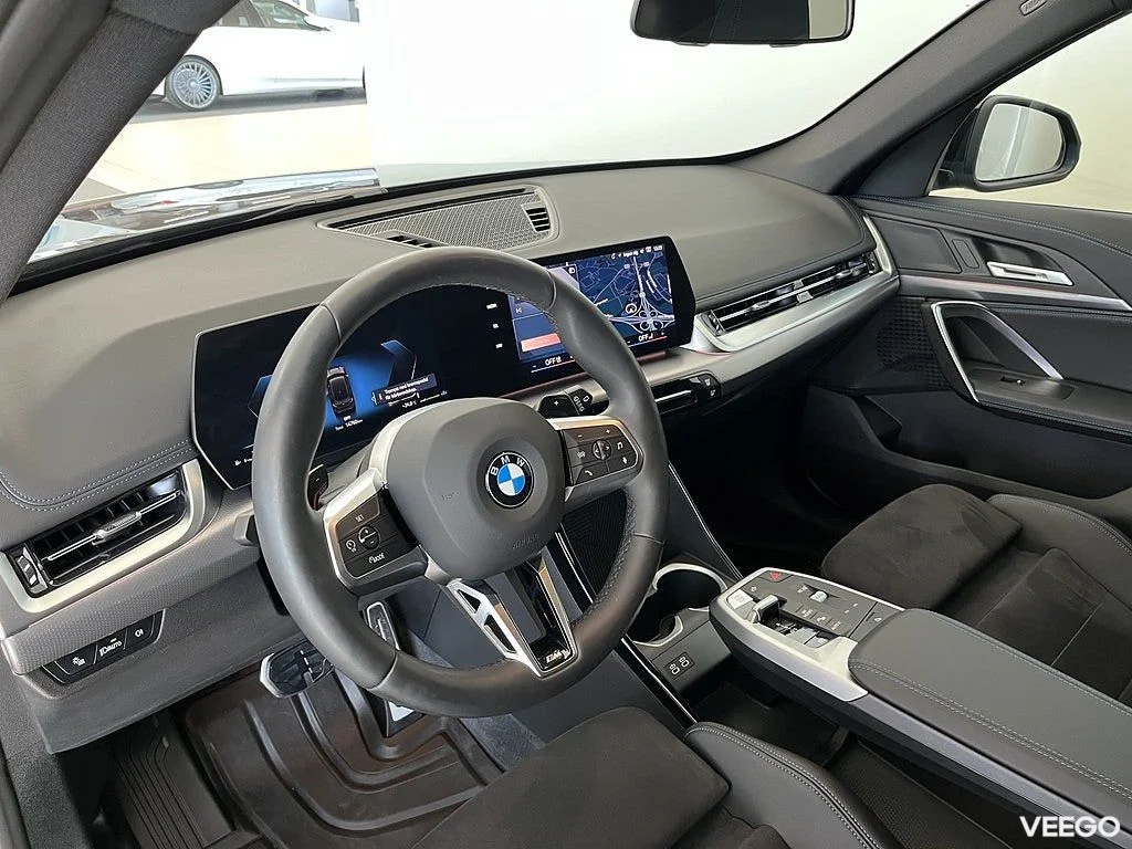 BMW X1 sDrive18i M Sport Drag Rattvärme Sportstolar ParkAssist 0kW