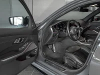 BMW 330 2.0 240kW thumbnail