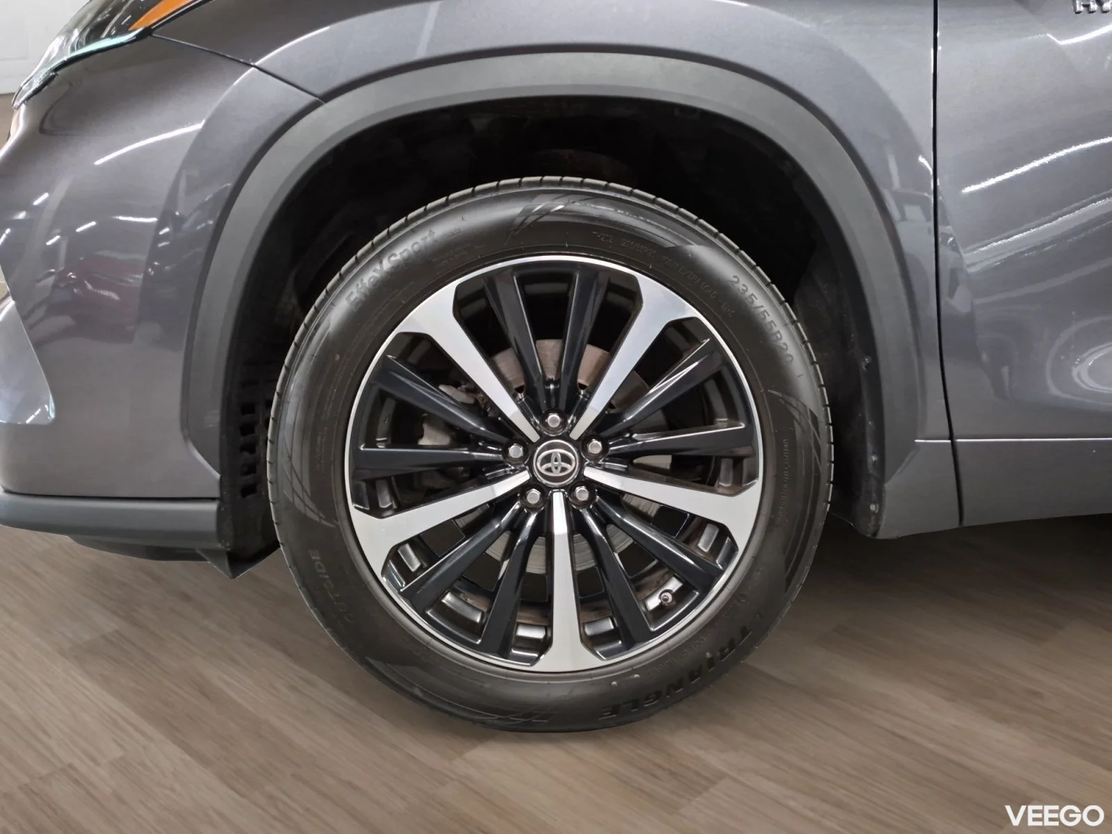 Toyota Highlander Premium AWD 2.5 140kW