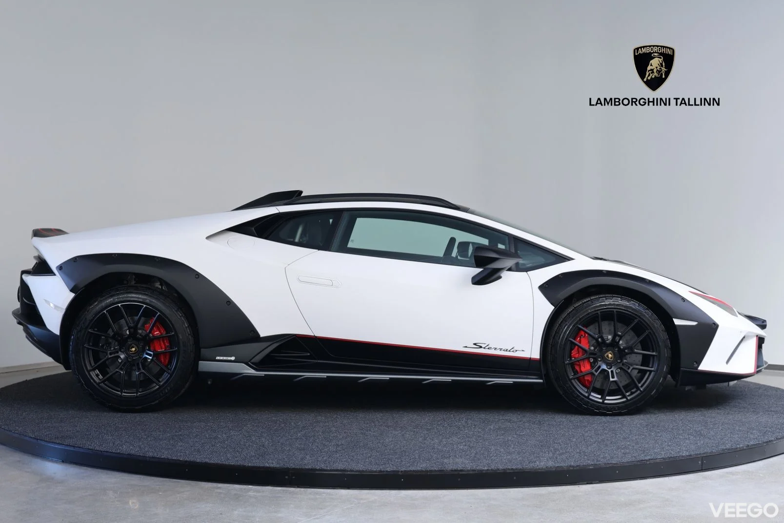 Lamborghini Huracan Sterrato 5.2 449kW