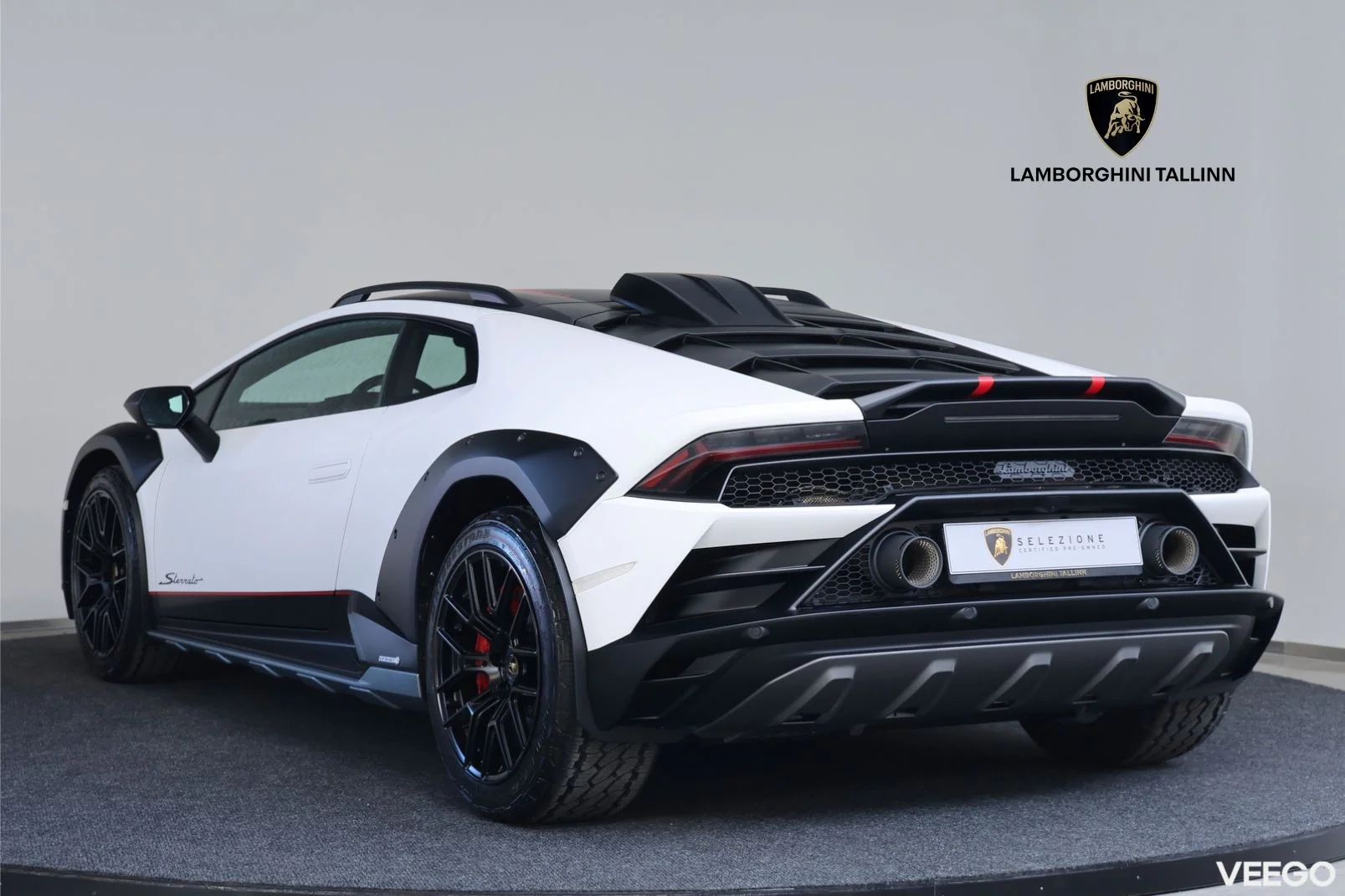 Lamborghini Huracan Sterrato 5.2 449kW