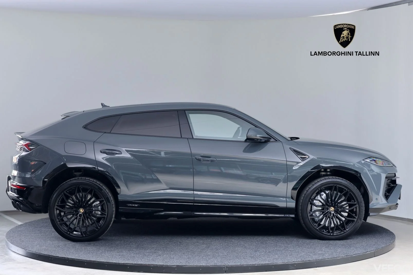 Lamborghini Urus - 456kW