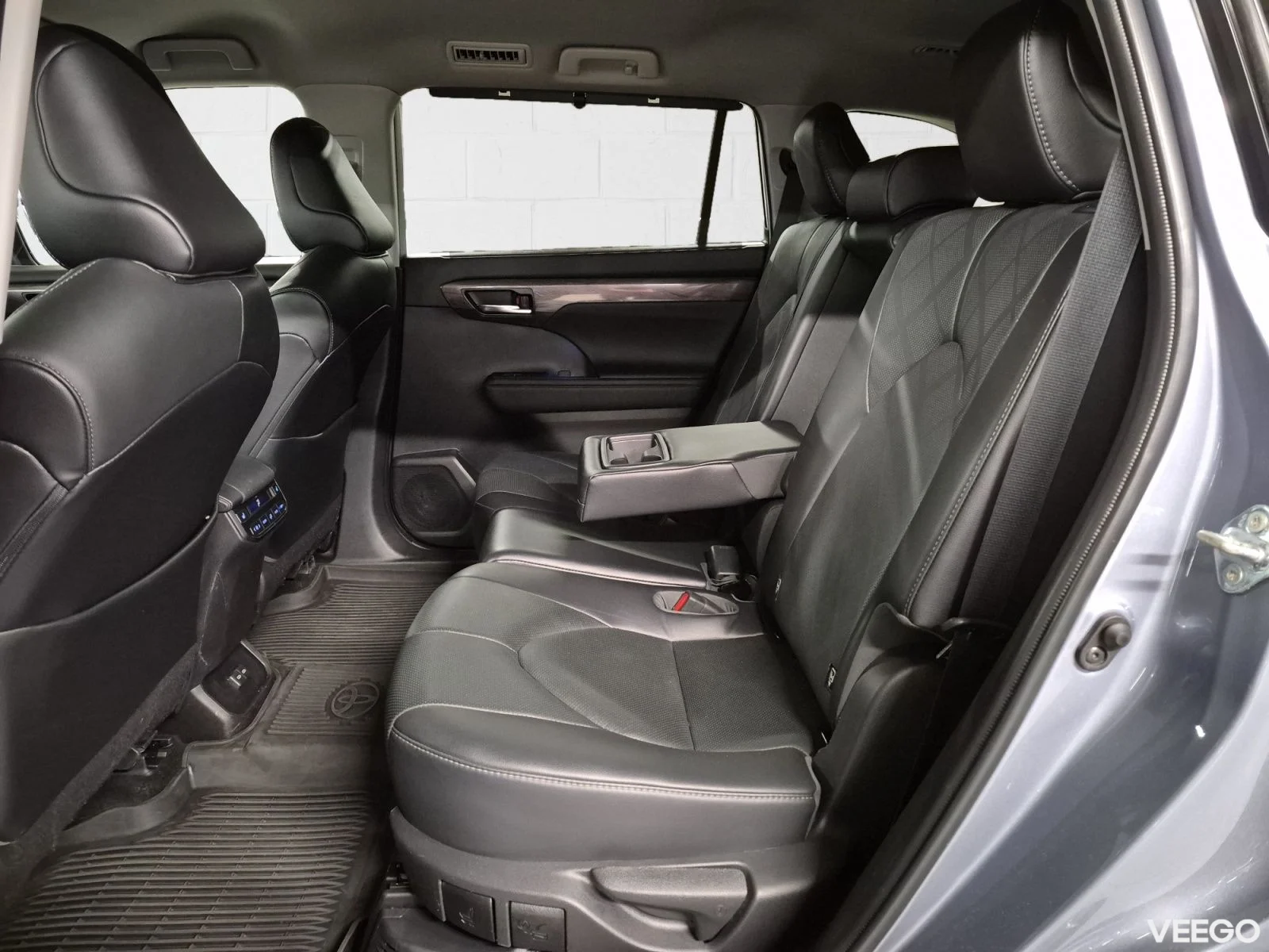 Toyota Highlander Premium AWD 2.5 140kW