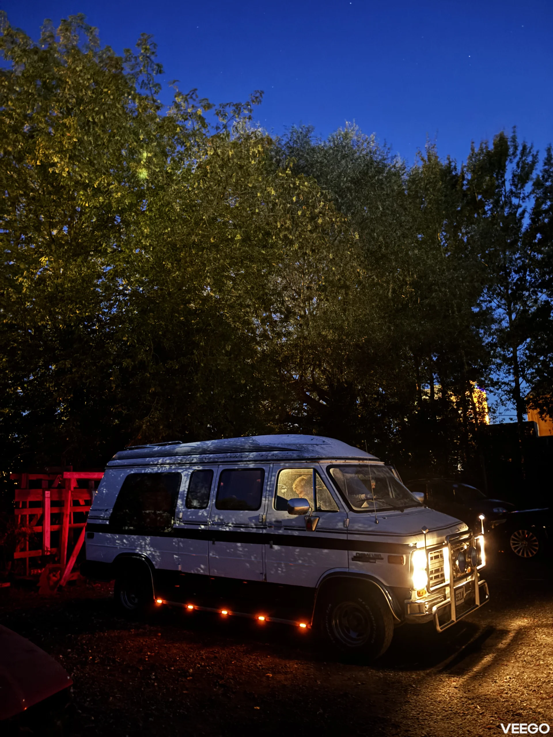 Chevrolet Chevy Van G20 6.2 97kW