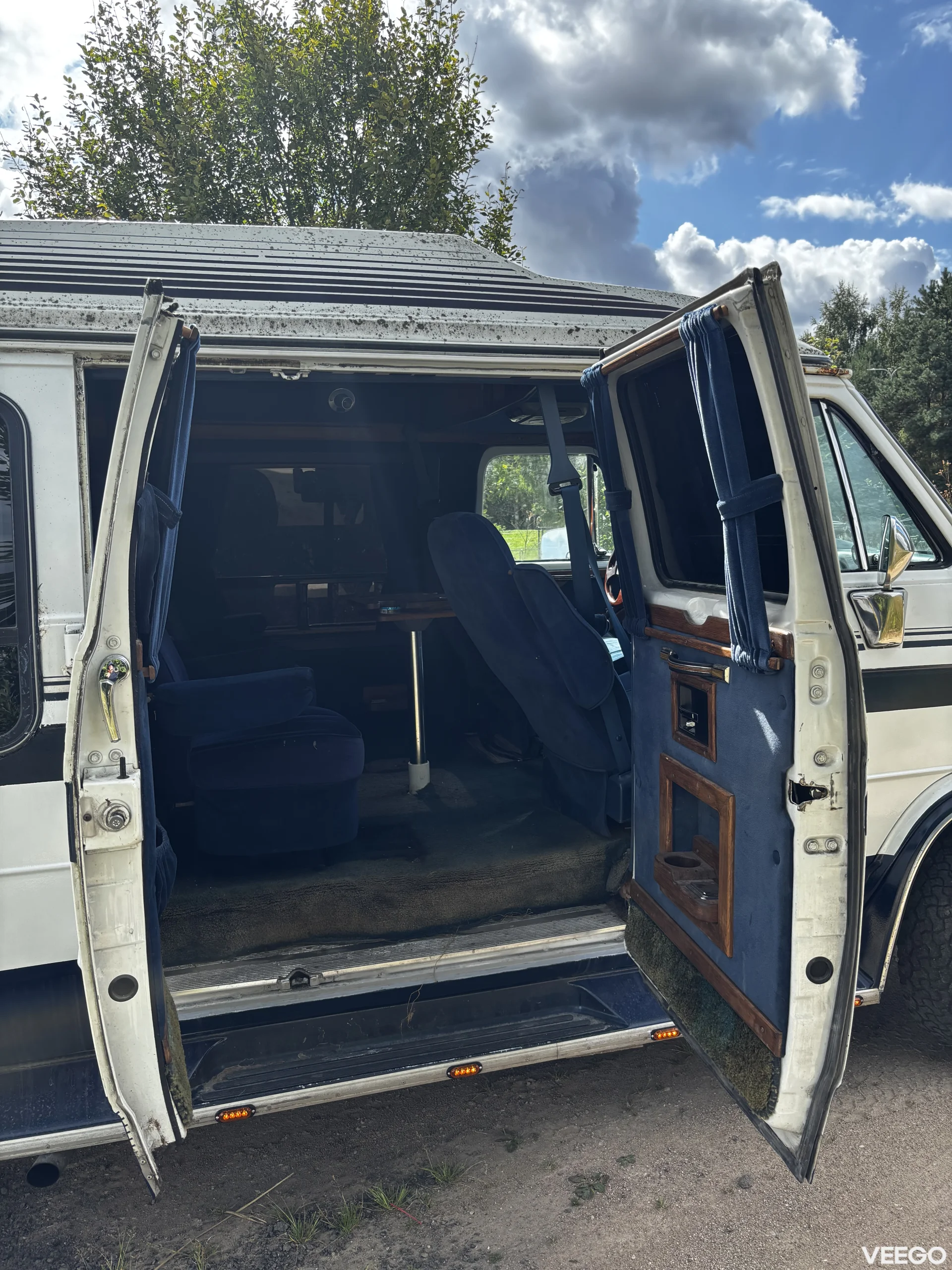 Chevrolet Chevy Van G20 6.2 97kW