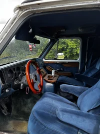 Chevrolet Chevy Van G20 6.2 97kW thumbnail
