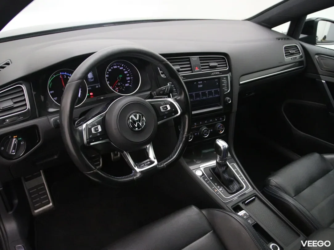 Volkswagen Golf 1.4 150kW