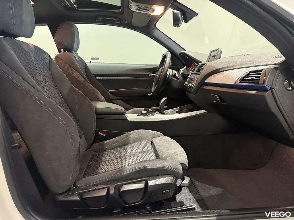 BMW M135 Glastaklucka HiFi Högtalare Sportstolar 18" 0kW
