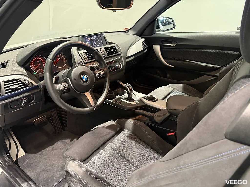 BMW M135 Glastaklucka HiFi Högtalare Sportstolar 18" 0kW