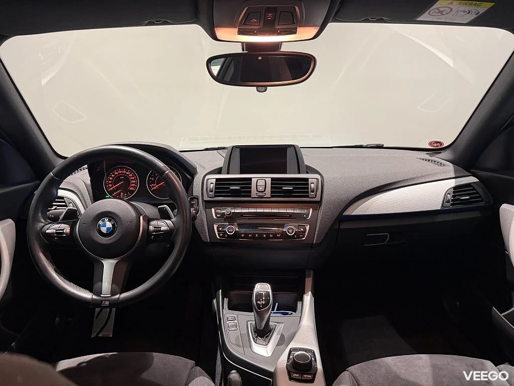 BMW M135 Glastaklucka HiFi Högtalare Sportstolar 18" 0kW