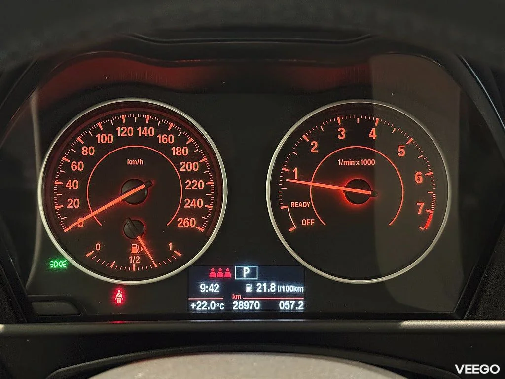 BMW M135 Glastaklucka HiFi Högtalare Sportstolar 18" 0kW