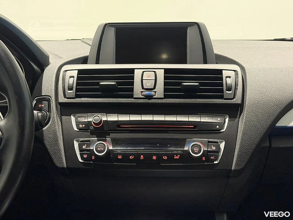 BMW M135 Glastaklucka HiFi Högtalare Sportstolar 18" 0kW