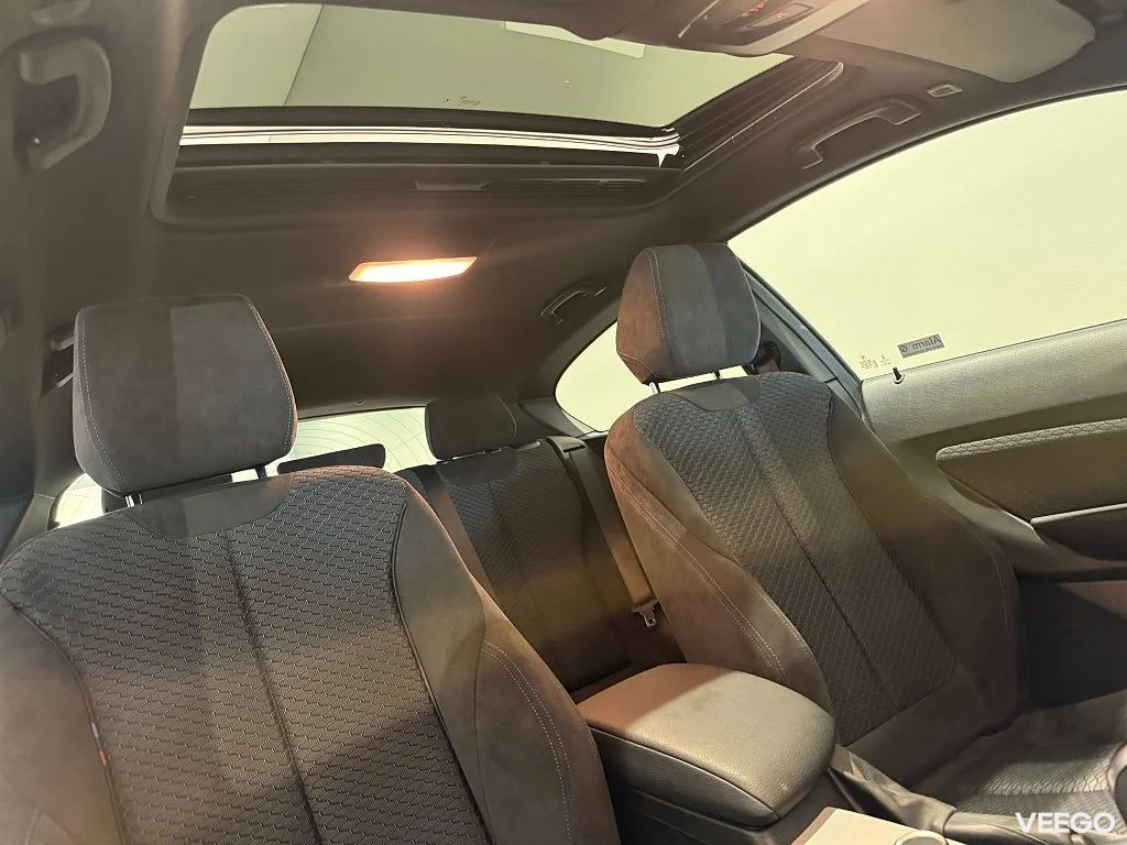 BMW M135 Glastaklucka HiFi Högtalare Sportstolar 18" 0kW