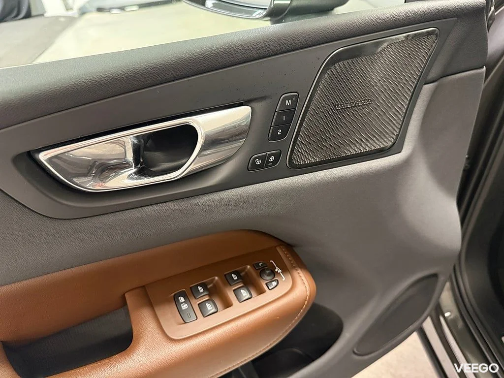 Volvo XC60 T8 TwEn AWD 392HK Inscription /Pano /Luft/Massage 288kW