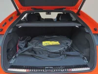 Lamborghini Urus SE 4 588kW thumbnail