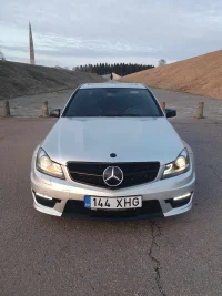 Mercedes-Benz C63 AMG C63 AMG 6.2 336kW thumbnail