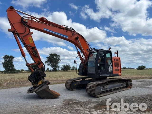 Image of Hitachi ZX Bandgrävare med Redskap och Leica (137143) 122kW