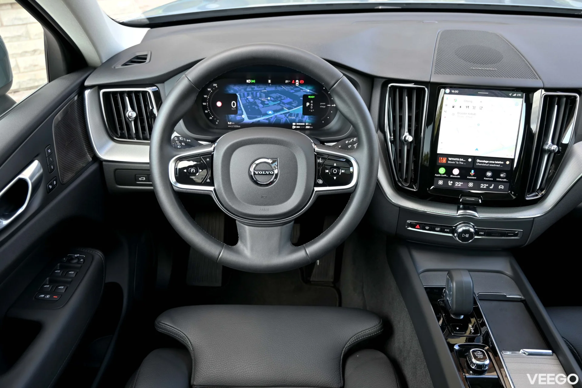 Volvo XC60 AWD H&K ULTIMATE BRIGHT XENIUM INTELLI SAFE PRO 2 293kW