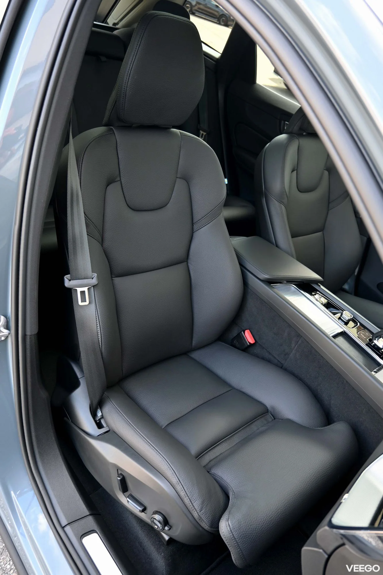 Volvo XC60 AWD H&K ULTIMATE BRIGHT XENIUM INTELLI SAFE PRO 2 293kW