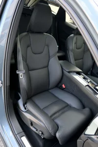 Volvo XC60 AWD H&K ULTIMATE BRIGHT XENIUM INTELLI SAFE PRO 2 293kW thumbnail